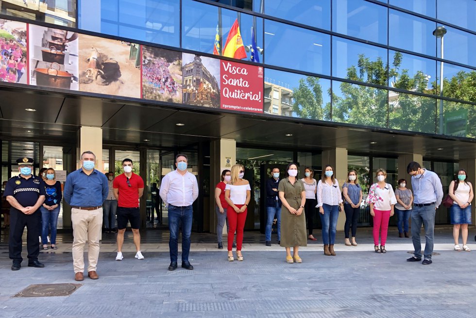Minuto de silencio en el Ayuntamiento de Almassora Minuto de silencio en el Ayuntamiento de Almassora
