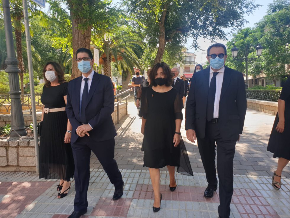 Todas las imágenes del homenaje a los afectados por la pandemia Todas las imágenes del homenaje a los afectados por la pandemia