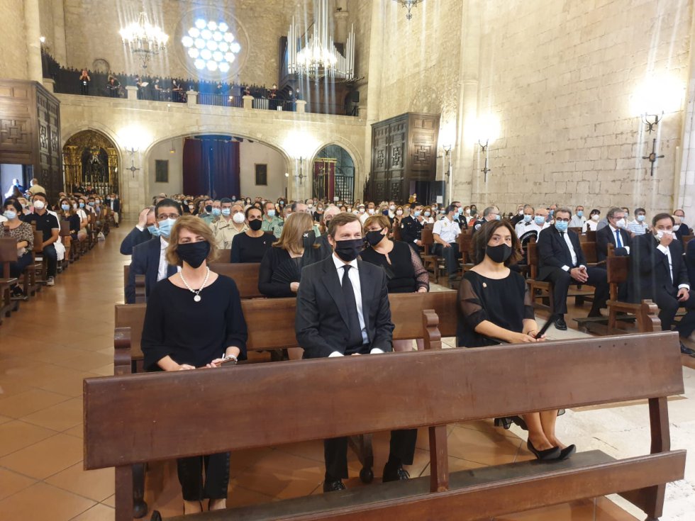 Todas las imágenes del homenaje a los afectados por la pandemia Todas las imágenes del homenaje a los afectados por la pandemia