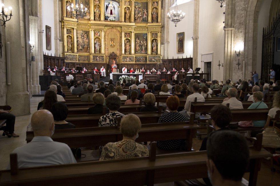 Todas las imágenes del homenaje a los afectados por la pandemia Todas las imágenes del homenaje a los afectados por la pandemia