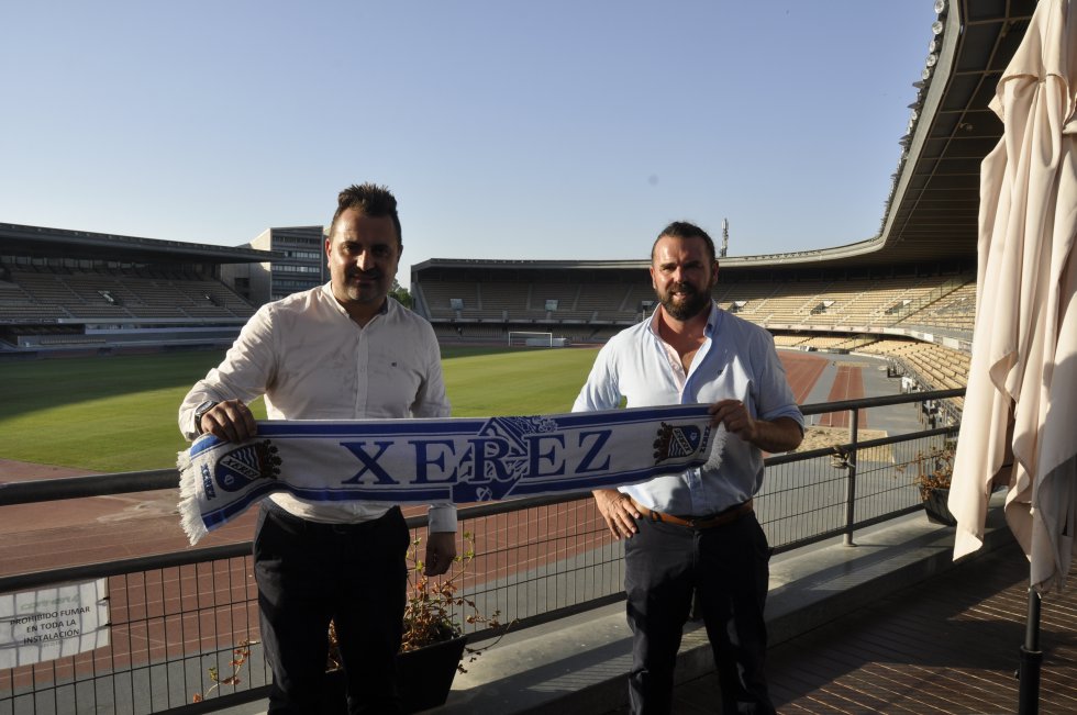 Imágenes presentación de Joaquín Poveda, nuevo entrenador del Xerez CD Imágenes presentación de Joaquín Poveda, nuevo entrenador del Xerez CD
