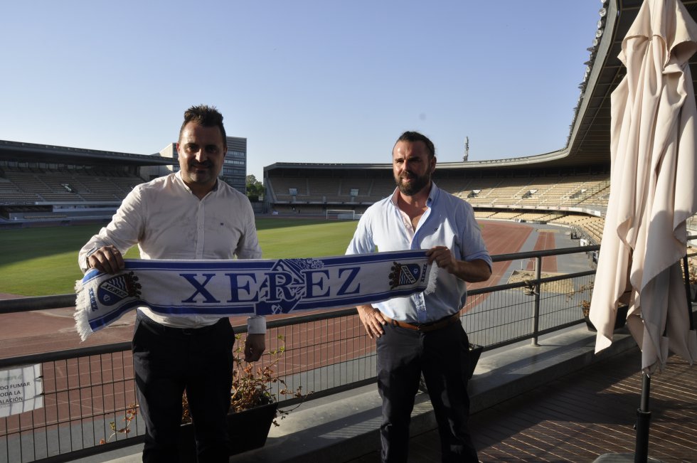 Imágenes presentación de Joaquín Poveda, nuevo entrenador del Xerez CD Imágenes presentación de Joaquín Poveda, nuevo entrenador del Xerez CD