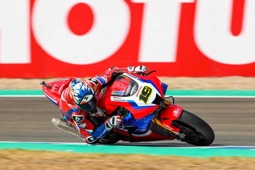 Imágenes entrenamiento viernes del Mundial de Superbike en Jerez Imágenes entrenamiento viernes del Mundial de Superbike en Jerez