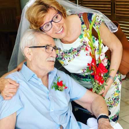 Eugenio y María celebrando sus bodas de oro en el Hospital Universitario de Torrevieja