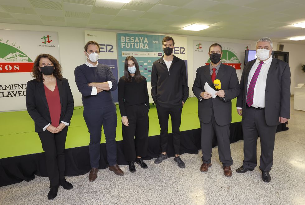 De izquierda a derecha, Conchi Castañeda, Carlos García, Irene Campo, Jesús Lazcano, Jordi Finazzi y Joaquín Díaz. De izquierda a derecha, Conchi Castañeda, Carlos García, Irene Campo, Jesús Lazcano, Jordi Finazzi y Joaquín Díaz.