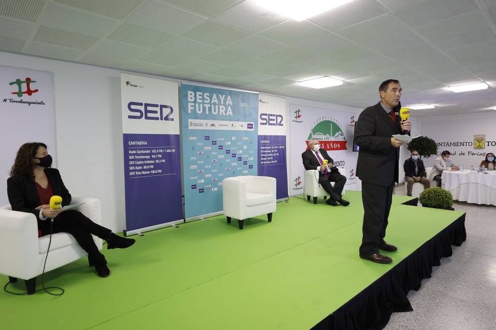 Jordi Finazzi, director de la cadena SER en Cantabria, durante la presentación de esta nueva edición de 'Besaya Futura'. Jordi Finazzi, director de la cadena SER en Cantabria, durante la presentación de esta nueva edición de 'Besaya Futura'.