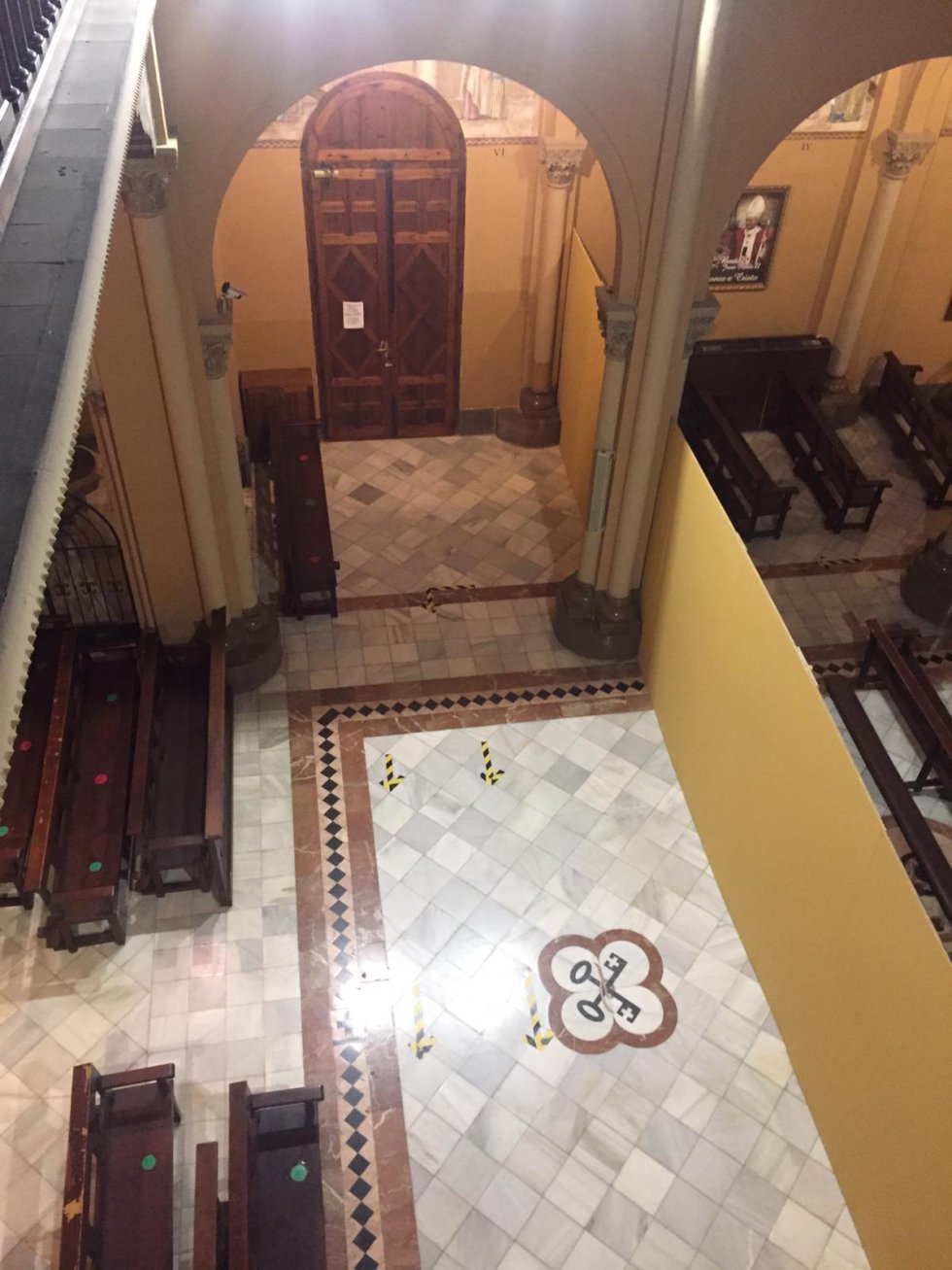 Fotogalería: El Hospital Provincial de Castelló convierte la iglesia del centro hospitalario en una sala de espera Fotogalería: El Hospital Provincial de Castelló convierte la iglesia del centro hospitalario en una sala de espera