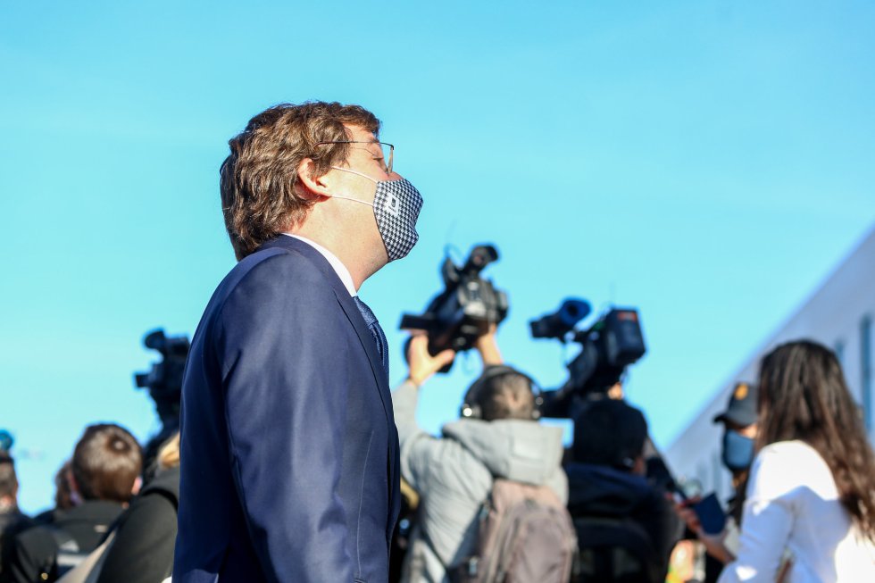 El alcalde de Madrid, José Luis Martínez-Almeida, durante la inauguración del Hospital Isabel Zendal. El alcalde de Madrid, José Luis Martínez-Almeida, durante la inauguración del Hospital Isabel Zendal.