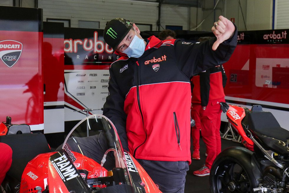 Galería de imágenes entrenamientos de equipos mundialistas de Superbike Galería de imágenes entrenamientos de equipos mundialistas de Superbike