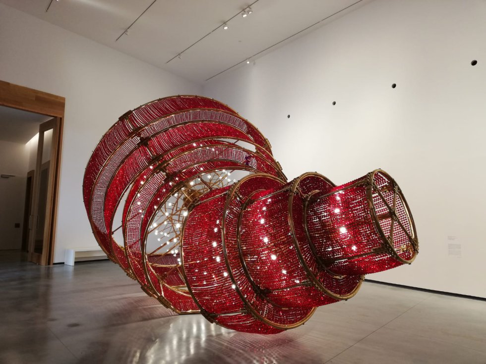 "Luz descendente" de Ai Weiwei "Luz descendente" de Ai Weiwei