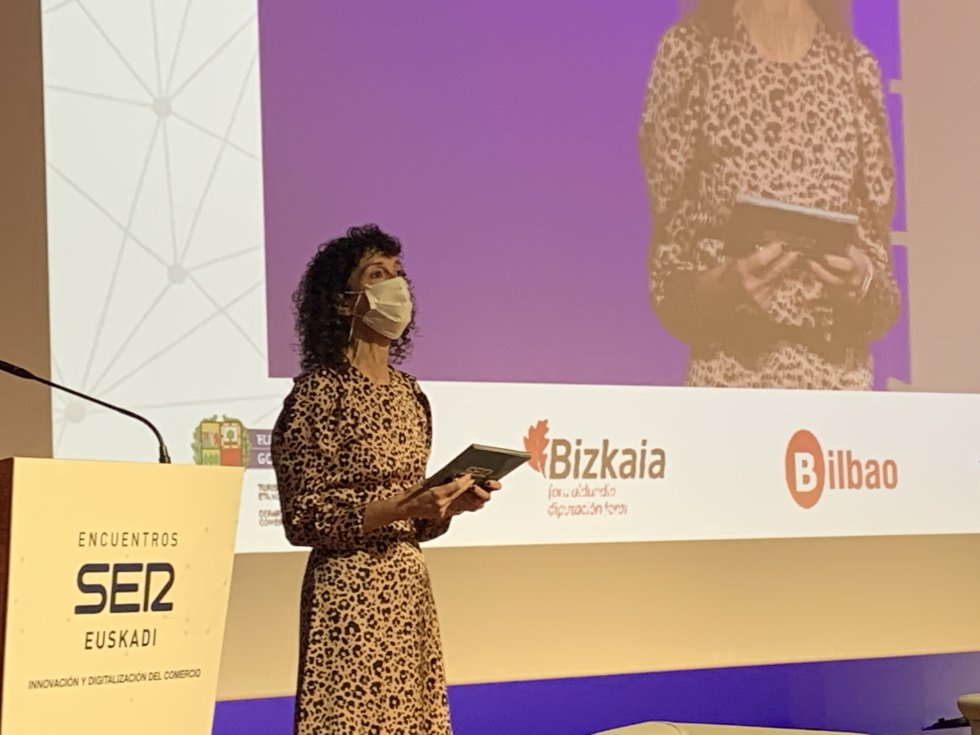 Eva Domaika, Directora de Contenidos de SER Euskadi ha presentado la jornada Eva Domaika, Directora de Contenidos de SER Euskadi ha presentado la jornada