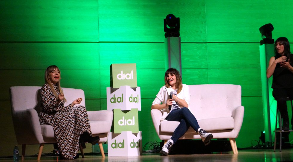Las mejores imágenes del 'Encuentro Dial con Rozalén' Las mejores imágenes del 'Encuentro Dial con Rozalén'