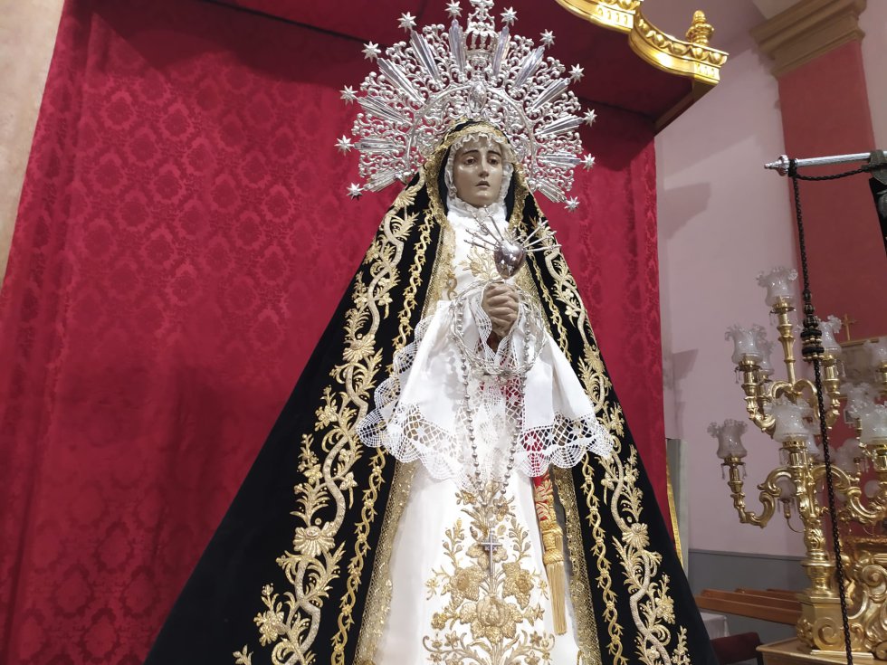 La imagen de la Virgen de la Soledad es la encargada de cerrar la procesión cada Lunes Santo en Murcia La imagen de la Virgen de la Soledad es la encargada de cerrar la procesión cada Lunes Santo en Murcia