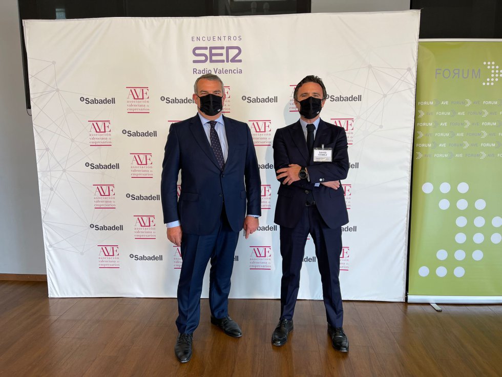 Invitados al Encuentro SER sobre empresa familiar este martes en València. Invitados al Encuentro SER sobre empresa familiar este martes en València.