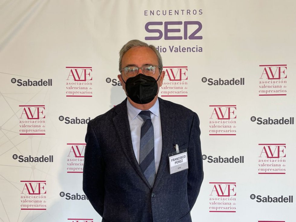 Invitados al Encuentro SER sobre empresa familiar este martes en València. Invitados al Encuentro SER sobre empresa familiar este martes en València.
