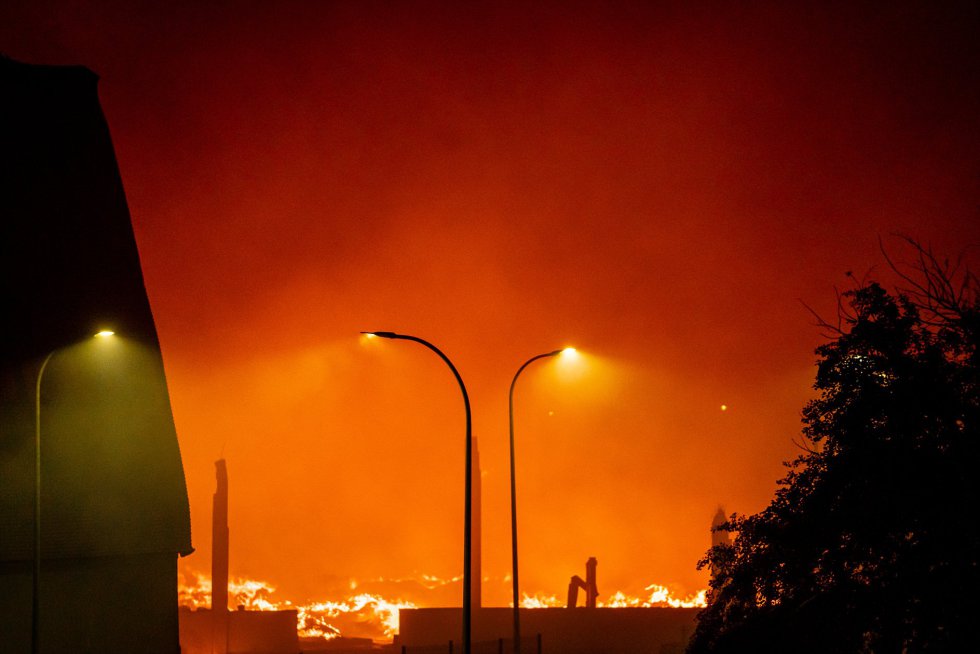 Incendio de una nave industrial, el 13 de abril de 2021, en Seseña Nuevo, Toledo, Castilla- La Mancha, (España). Incendio de una nave industrial, el 13 de abril de 2021, en Seseña Nuevo, Toledo, Castilla- La Mancha, (España).
