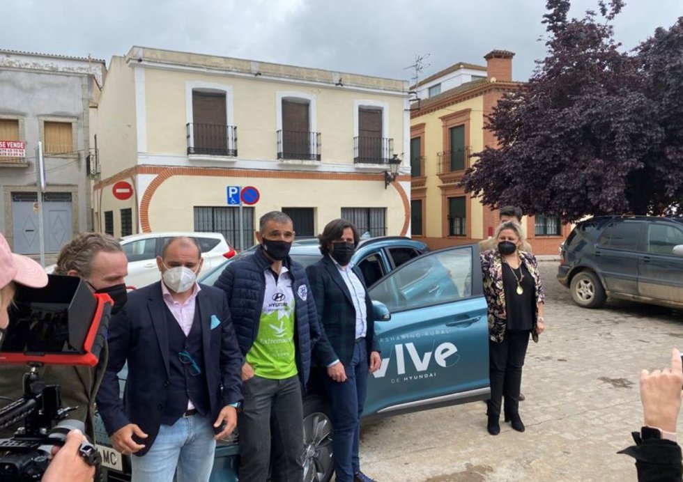 FOTOGALERÍA Talavera la Real se une a un proyecto de coche compartido 100% eléctrico FOTOGALERÍA Talavera la Real se une a un proyecto de coche compartido 100% eléctrico