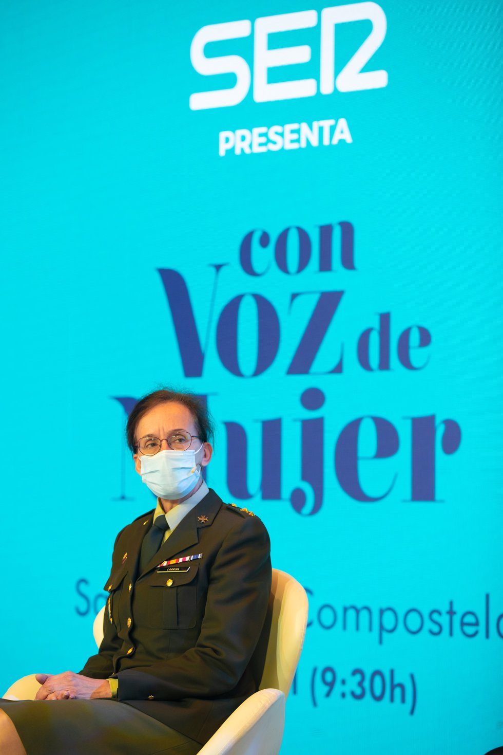 La teniente coronel Cristina Larriba durante el coloquio en el que ha participado. La teniente coronel Cristina Larriba durante el coloquio en el que ha participado.