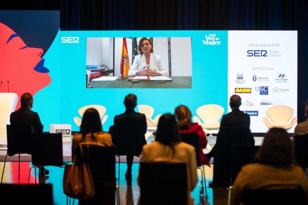 La vicepresidenta primera del gobierno, Carmen Calvo, en la clausura de 'Con Voz de Mujer'. La vicepresidenta primera del gobierno, Carmen Calvo, en la clausura de 'Con Voz de Mujer'.