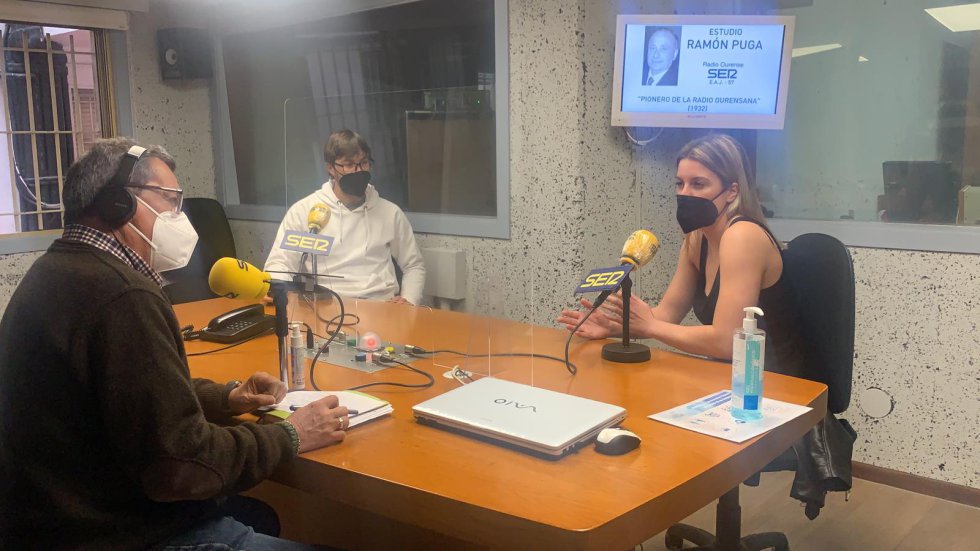 Pepe González, con Iria Álvarez y Fernando Fernández cao en el Estudio Ramón Puga Pepe González, con Iria Álvarez y Fernando Fernández cao en el Estudio Ramón Puga