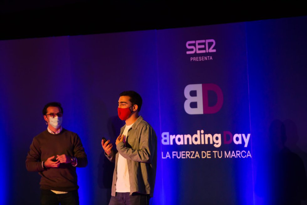 Rafa Magaña y Adrián Ballester explican cómo incuir a la generación Z en nuestras organizaciones. Rafa Magaña y Adrián Ballester explican cómo incuir a la generación Z en nuestras organizaciones.