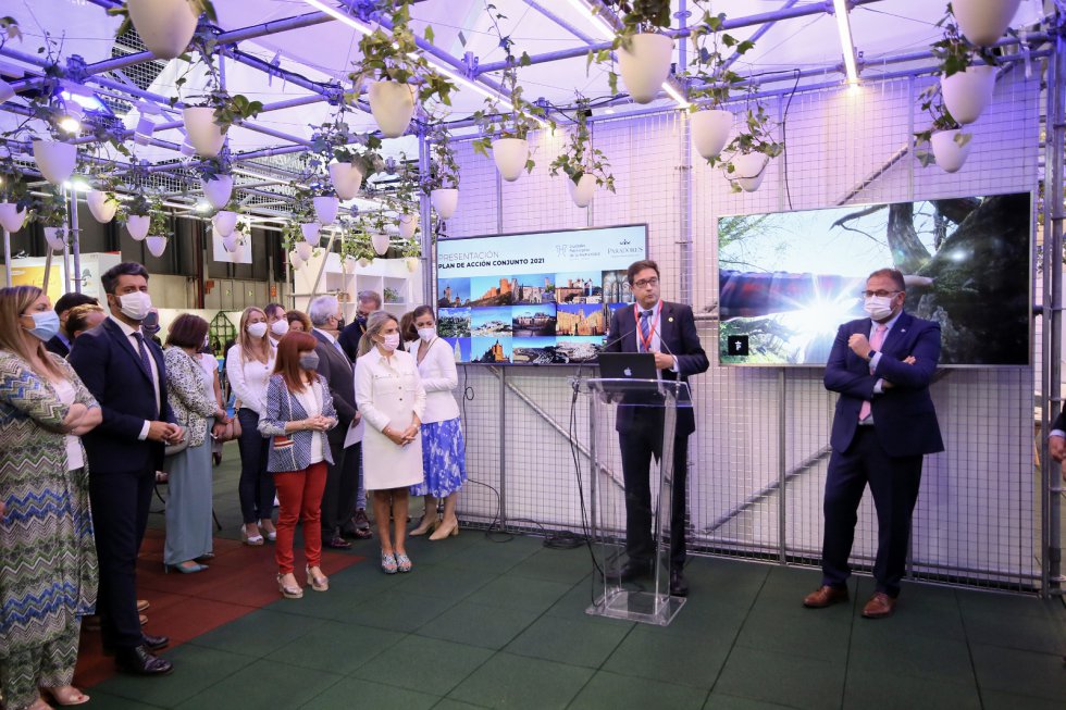 SER Castilla-La Mancha lleva sus estudios a Fitur SER Castilla-La Mancha lleva sus estudios a Fitur
