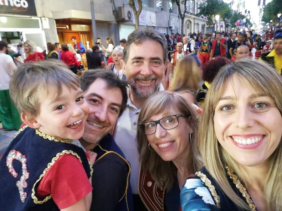 Recuerda tus Moros y Cristianos y participa en el concurso de Radio Elda SER y Los40 (I) Recuerda tus Moros y Cristianos y participa en el concurso de Radio Elda SER y Los40 (I)