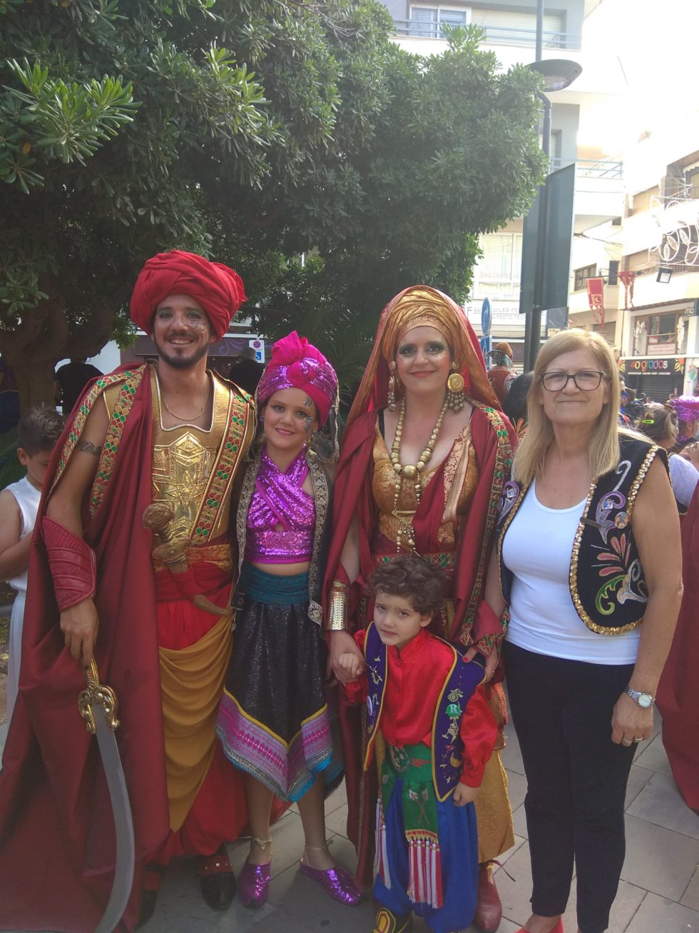 Recuerda tus Moros y Cristianos y participa en el concurso de Radio Elda SER y Los40 (I) Recuerda tus Moros y Cristianos y participa en el concurso de Radio Elda SER y Los40 (I)