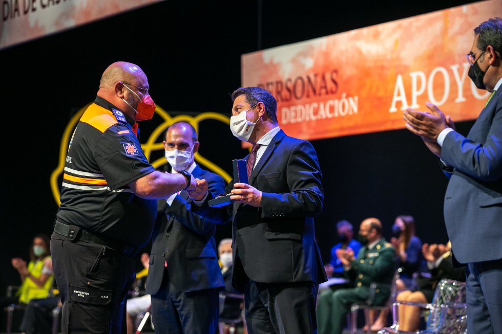 D. Esteban González y A. Pérez Herrera D. Esteban González y A. Pérez Herrera