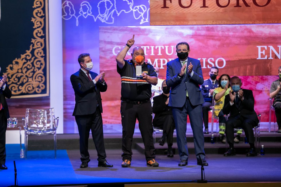 D. Esteban González y A. Pérez Herrera D. Esteban González y A. Pérez Herrera