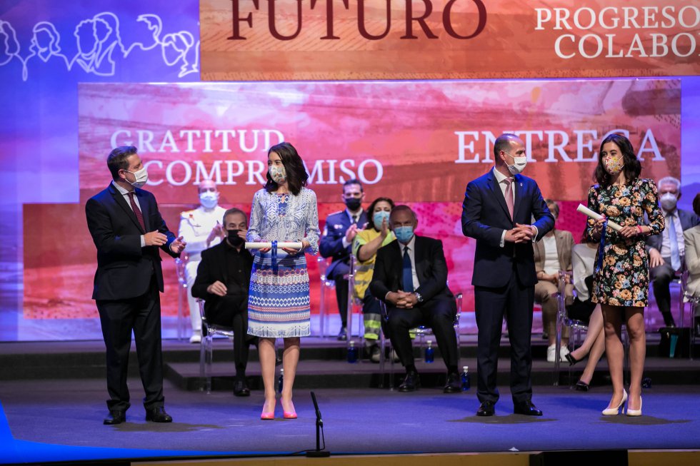 D. Esteban González y A. Pérez Herrera D. Esteban González y A. Pérez Herrera