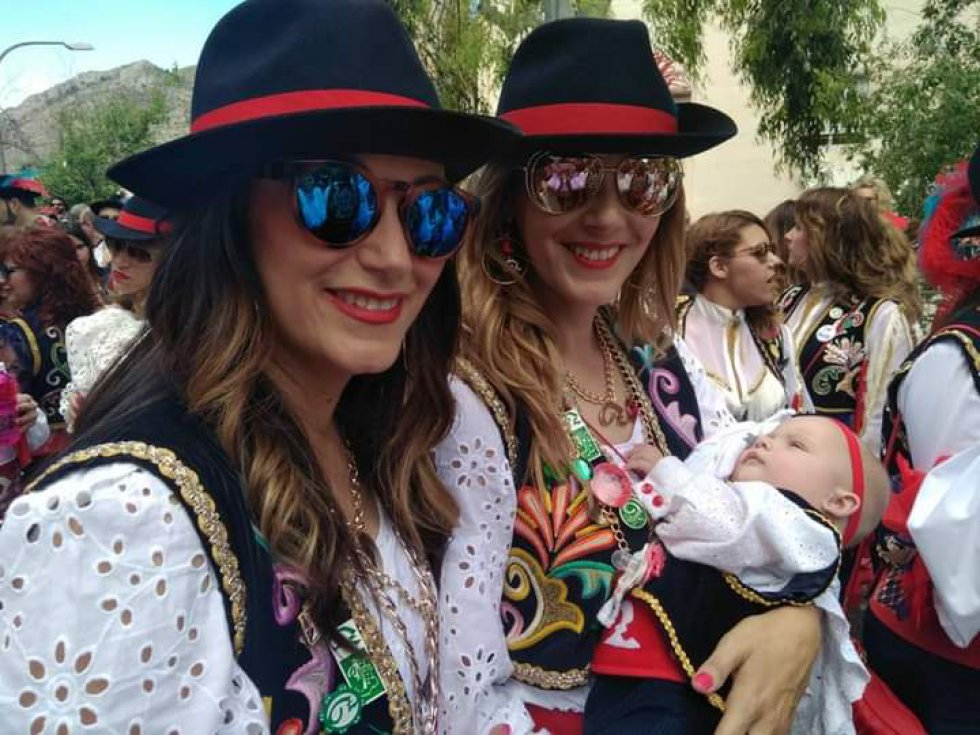 Recuerda tus Moros y Cristianos. Envíanos tus fotos y participa en el concurso de Radio Elda SER y Los40 (II) Recuerda tus Moros y Cristianos. Envíanos tus fotos y participa en el concurso de Radio Elda SER y Los40 (II)