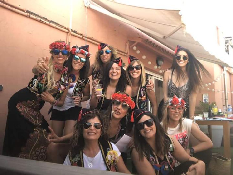 Recuerda tus Moros y Cristianos. Envíanos tus fotos y participa en el concurso de Radio Elda SER y Los40 (II) Recuerda tus Moros y Cristianos. Envíanos tus fotos y participa en el concurso de Radio Elda SER y Los40 (II)