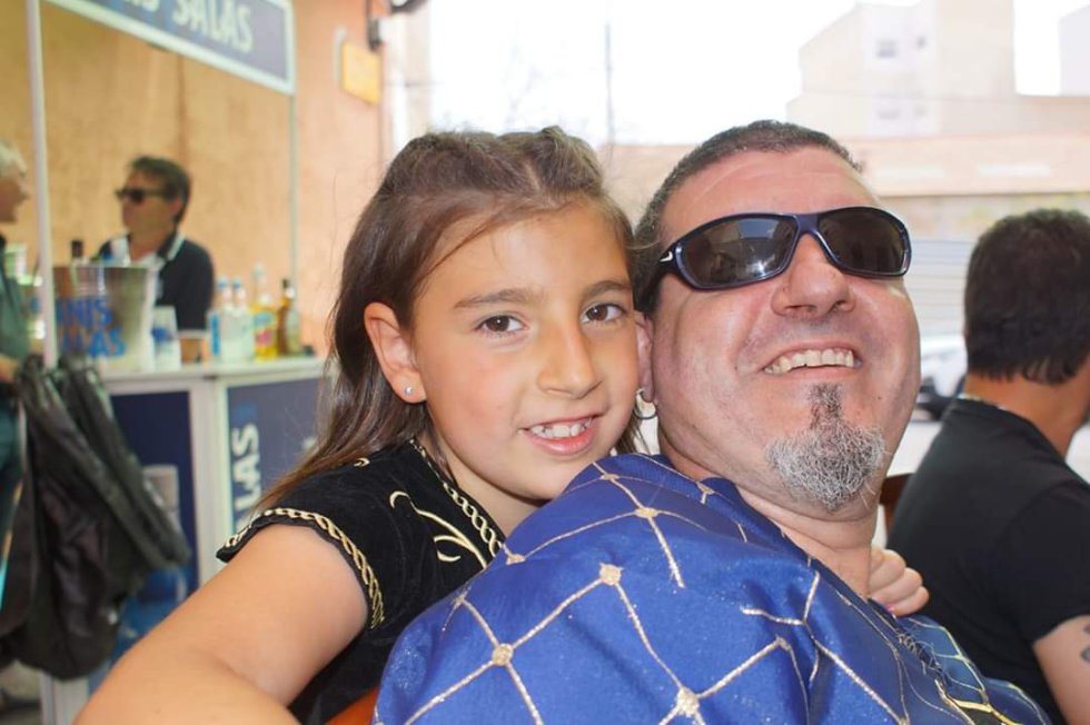 Recuerda tus Moros y Cristianos. Envíanos tus fotos y participa en el concurso de Radio Elda SER y Los40 (III) Recuerda tus Moros y Cristianos. Envíanos tus fotos y participa en el concurso de Radio Elda SER y Los40 (III)