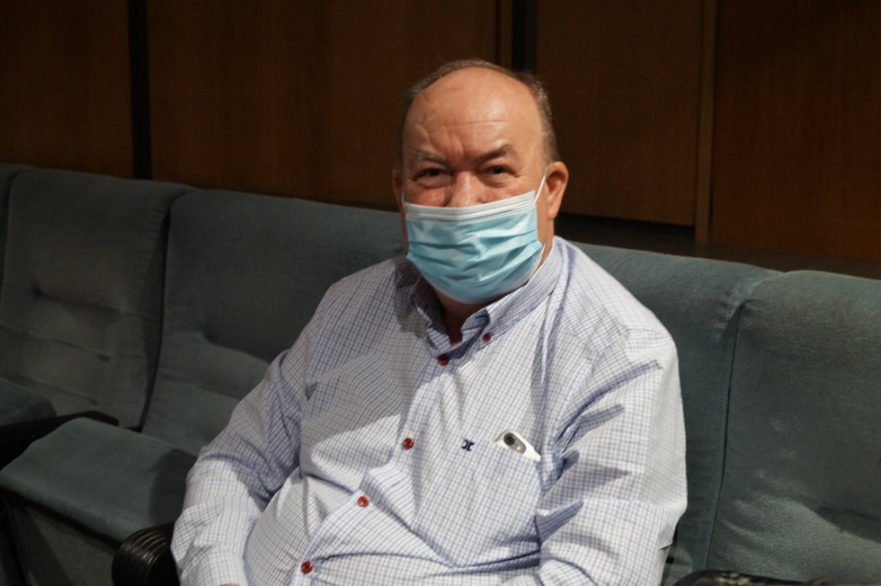 Manuel Pérez Castell, ex alcalde de Albacete, ha seguido la sesión desde el Auditorio Municipal Manuel Pérez Castell, ex alcalde de Albacete, ha seguido la sesión desde el Auditorio Municipal