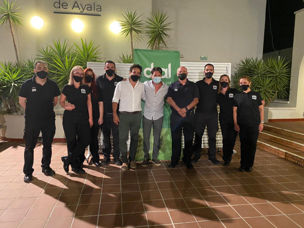 Equipo del Teatro López de Ayala con David DeMaría Equipo del Teatro López de Ayala con David DeMaría