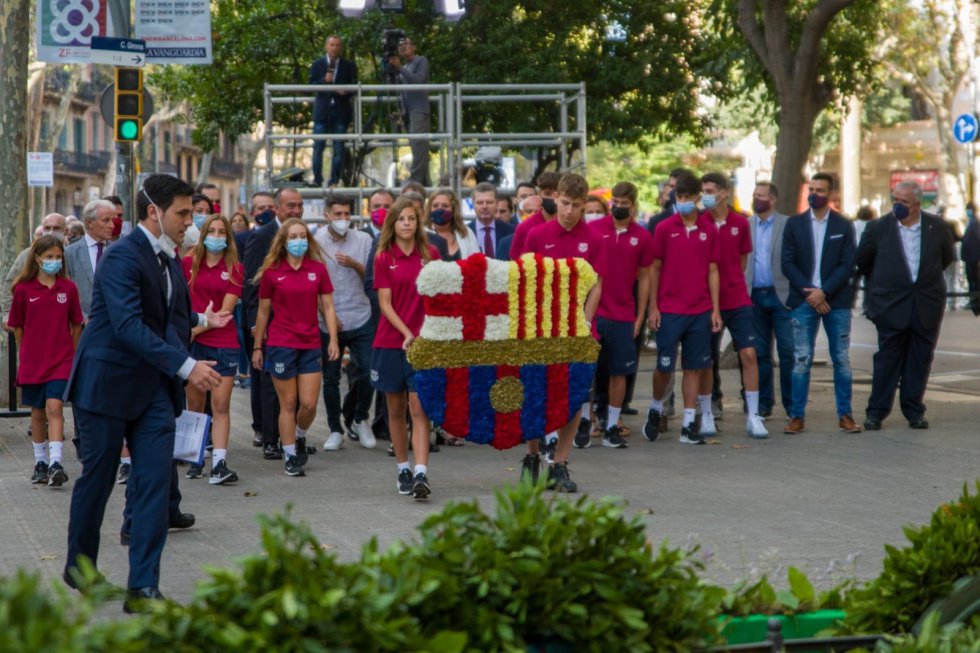 El presidente del FC Barcelona, Joan Laporta, ha reclamado este sábado, durante la Diada, que el expresidente de la Generalitat Carles Puigdemont y "los exiliados puedan volver" a Catalunya, así como el fin de las causas contra los independentistas
El presidente del FC Barcelona, Joan Laporta, ha reclamado este sábado, durante la Diada, que el expresidente de la Generalitat Carles Puigdemont y "los exiliados puedan volver" a Catalunya, así como el fin de las causas contra los independentistas