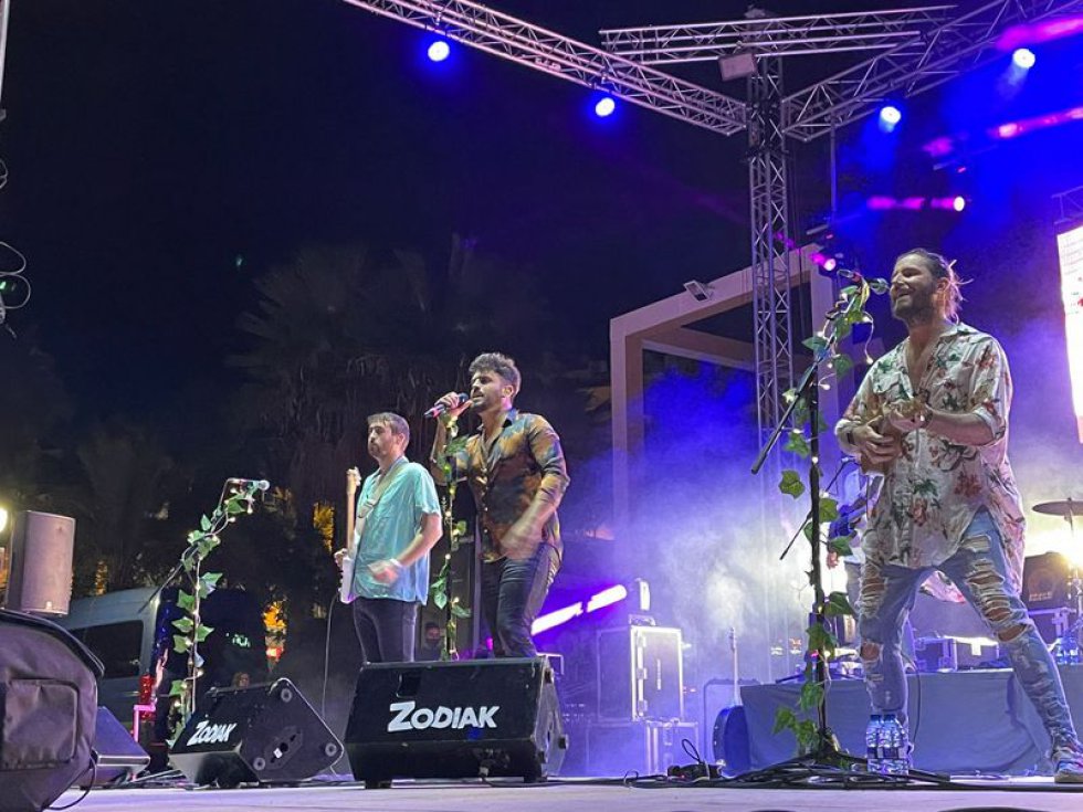 LOS40 Elda hacen bailar a Petrer en sus fiestas patronales LOS40 Elda hacen bailar a Petrer en sus fiestas patronales