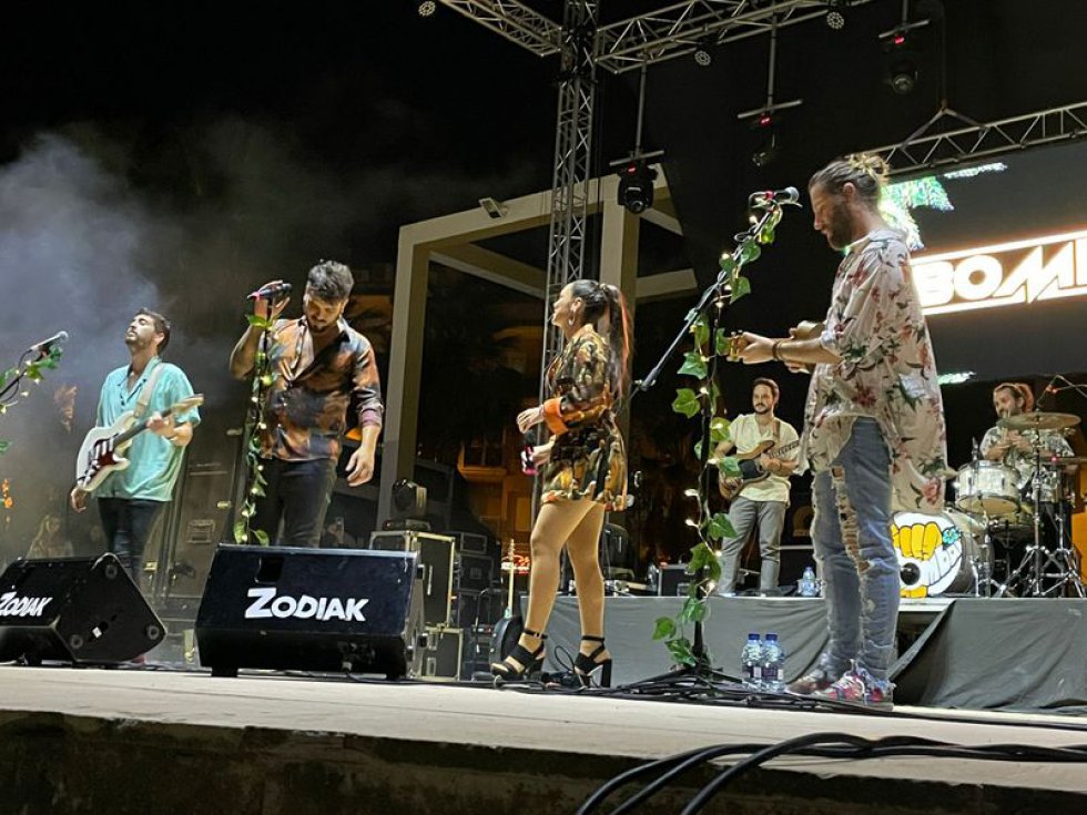 LOS40 Elda hacen bailar a Petrer en sus fiestas patronales LOS40 Elda hacen bailar a Petrer en sus fiestas patronales