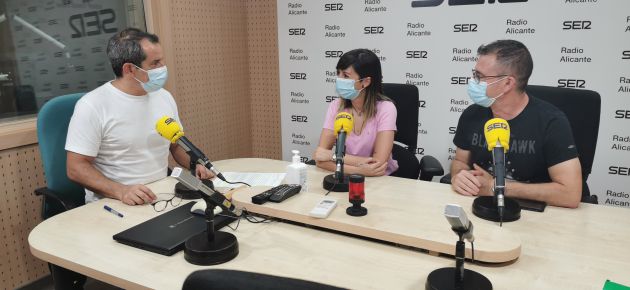 Lourdes Jiménez, en Radio Alicante SER, durante la entrevista con Lluís Bonet