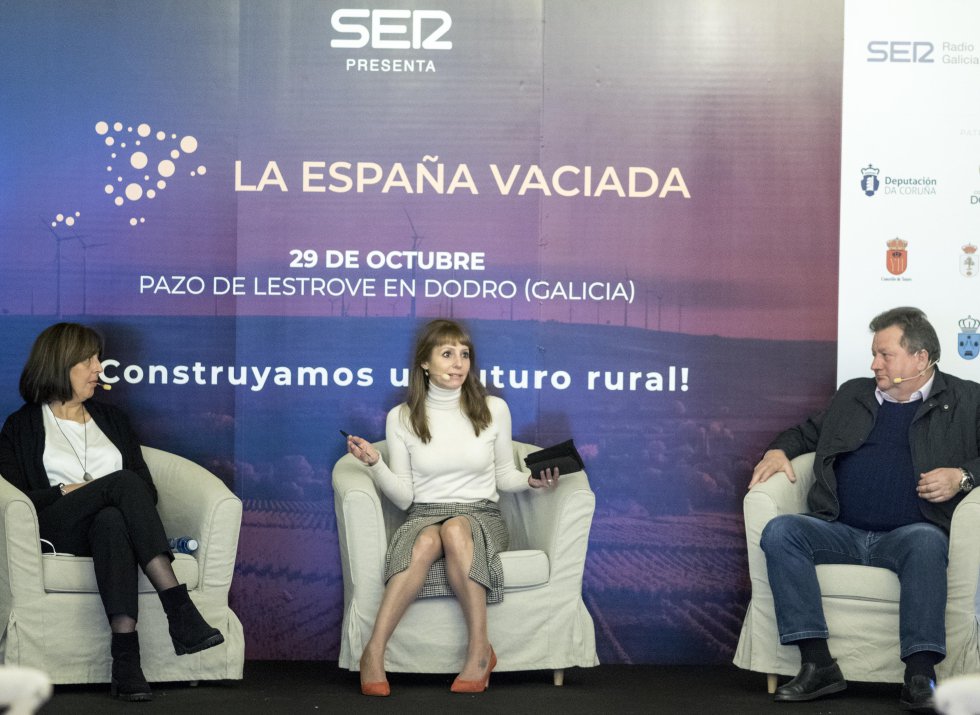 Macarena Berlín, Ana Vázquez, Airas Moniz y Manuel González, gerente Cárnicas González. Macarena Berlín, Ana Vázquez, Airas Moniz y Manuel González, gerente Cárnicas González.