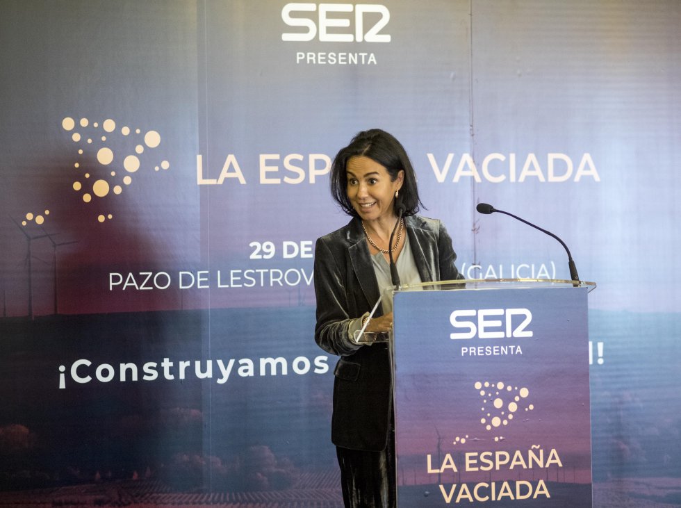 Isabel Pardo de Vera Secretaria de Estado de Transportes cerrando el foro Isabel Pardo de Vera Secretaria de Estado de Transportes cerrando el foro