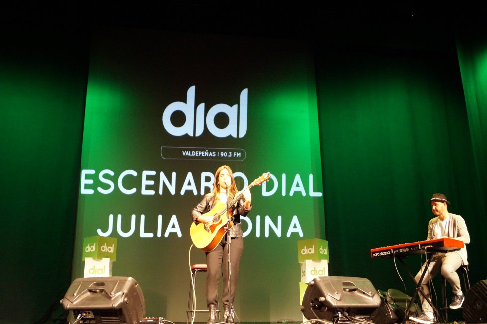Las mejores imágenes del 'Escenario Dial' con Julia Medina en Manzanares Las mejores imágenes del 'Escenario Dial' con Julia Medina en Manzanares