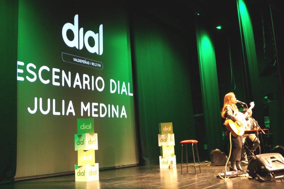 Las mejores imágenes del 'Escenario Dial' con Julia Medina en Manzanares Las mejores imágenes del 'Escenario Dial' con Julia Medina en Manzanares