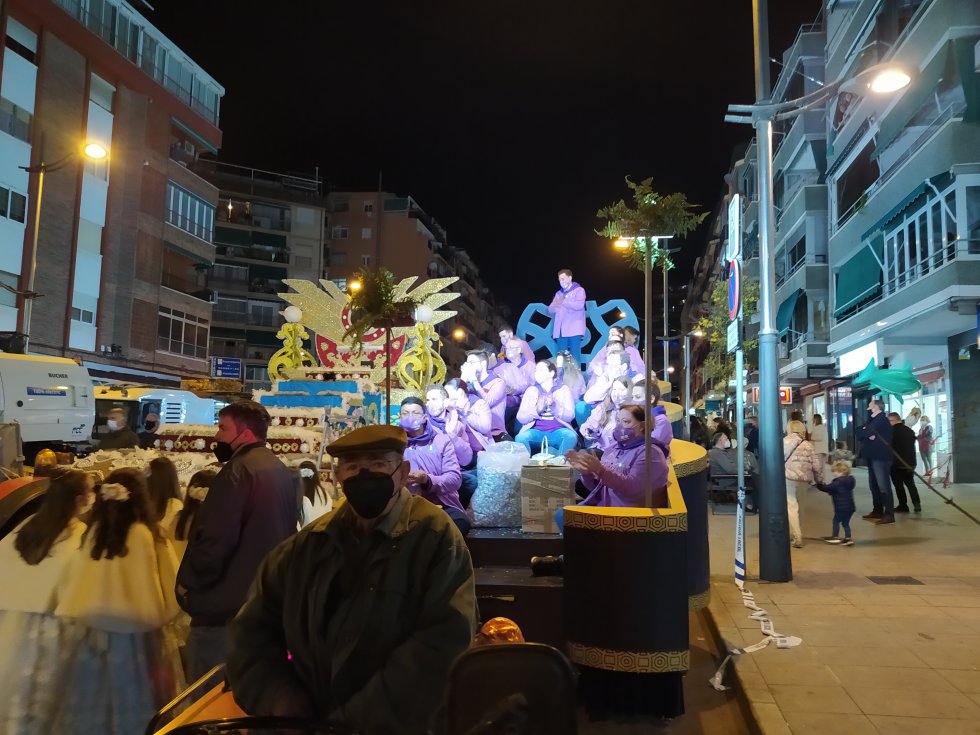 Las imágenes de las carrozas y los fuegos Las imágenes de las carrozas y los fuegos