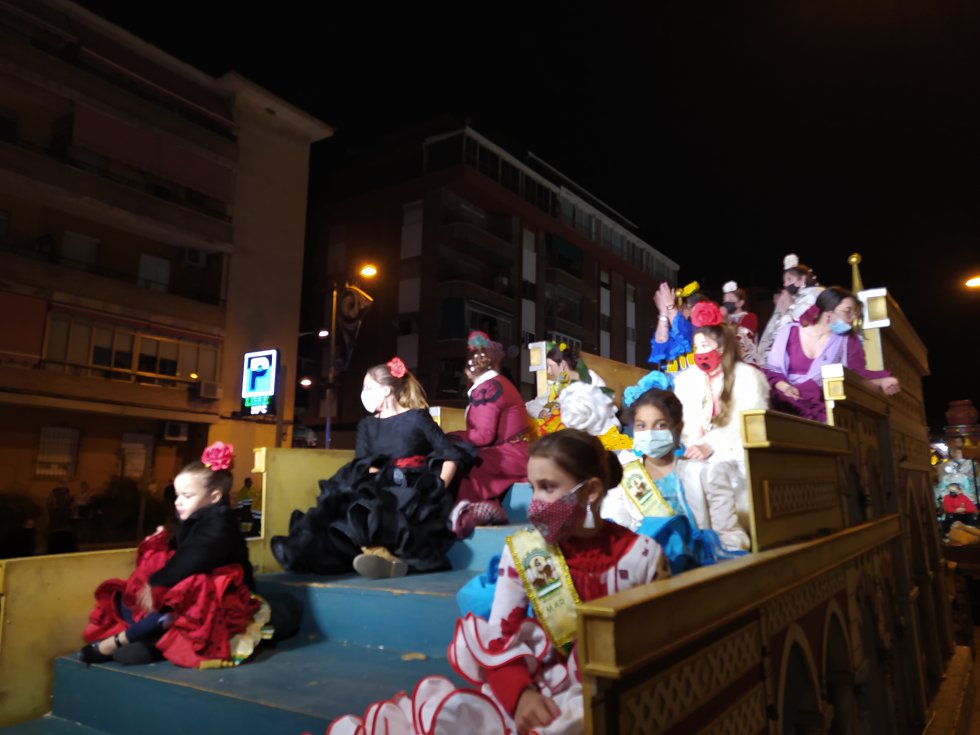 Las imágenes de las carrozas y los fuegos Las imágenes de las carrozas y los fuegos