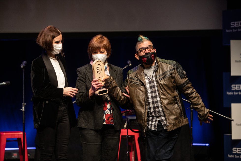 Aspace Gipuzkoa se llevó el premio 'Hay otra forma' de Laboral Kutxa, otorgado por la audiencia de Radio San Sebastián Aspace Gipuzkoa se llevó el premio 'Hay otra forma' de Laboral Kutxa, otorgado por la audiencia de Radio San Sebastián