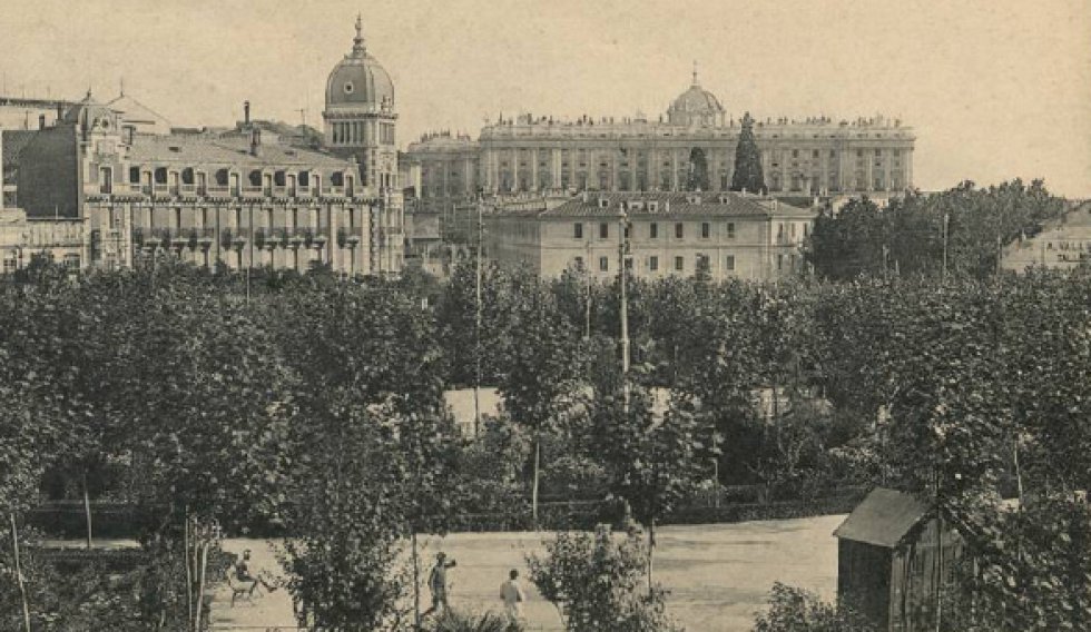 Imagen de la Plaza de España en el año 1925