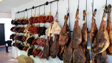 Embutidos de la Feria de muestras de productos típicos de gastronomía de Sierra Morena