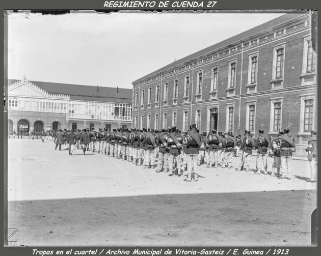 Tropas del Regimiento Cuenca 27
